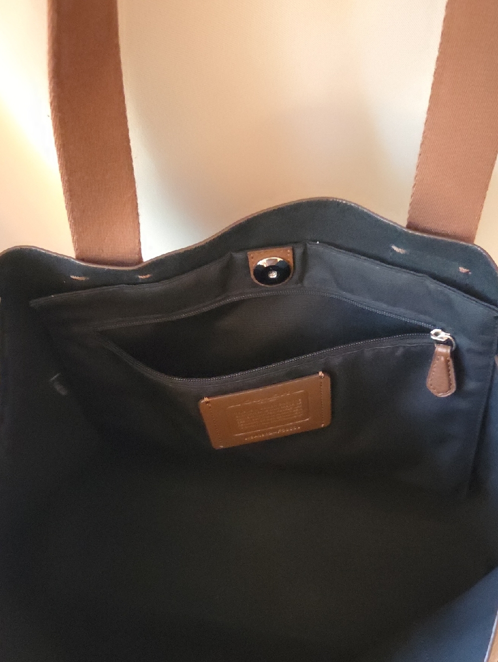 Coach Derby Tote - Picture 6 of 11